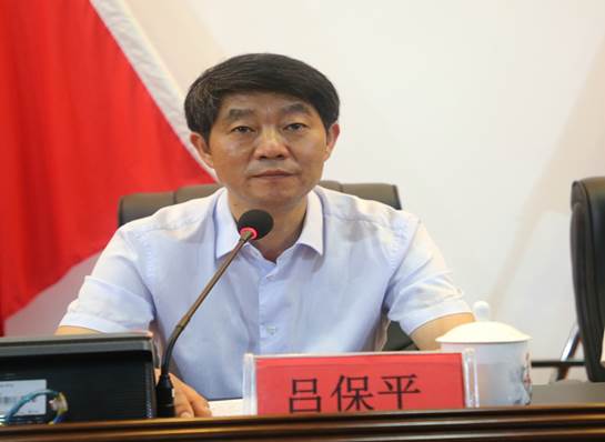 说明: E:\办公资料\照片与视频\半岛平台工作图片\2020年\9月\10日——庆祝第36教师节\精选图片\AB3A0537.JPG