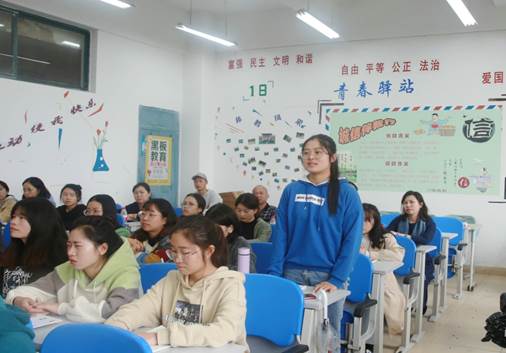 说明: E:\办公资料\照片与视频\半岛平台工作图片\2020年\10月\15日——赵福菓副书记参加马院学生党支部党日活动\精选图片\AB3A0083.JPG