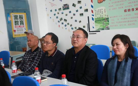 说明: E:\办公资料\照片与视频\半岛平台工作图片\2020年\10月\15日——赵福菓副书记参加马院学生党支部党日活动\精选图片\AB3A0113.JPG